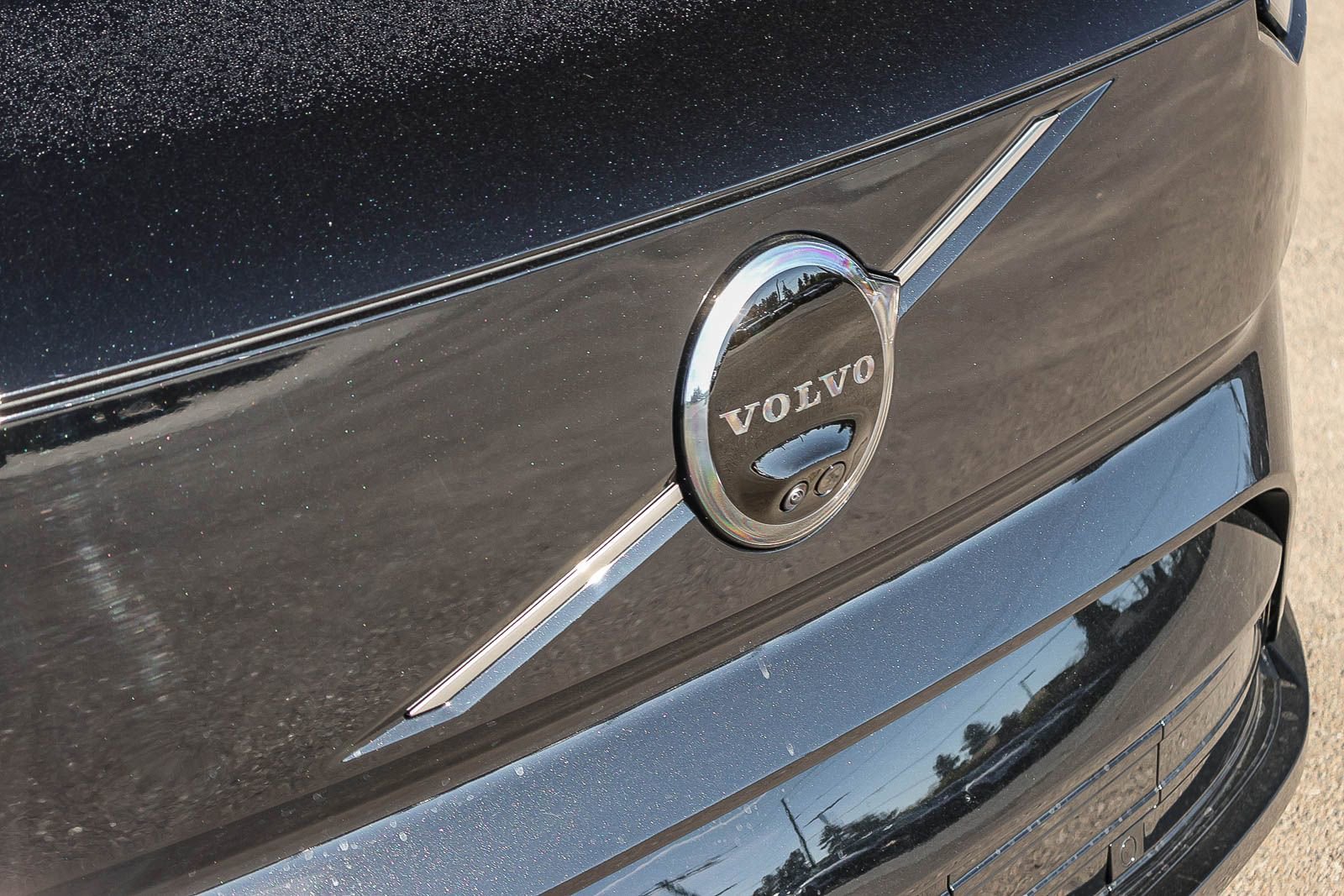 New 2026 Volvo EX90 Plus RWD image 16