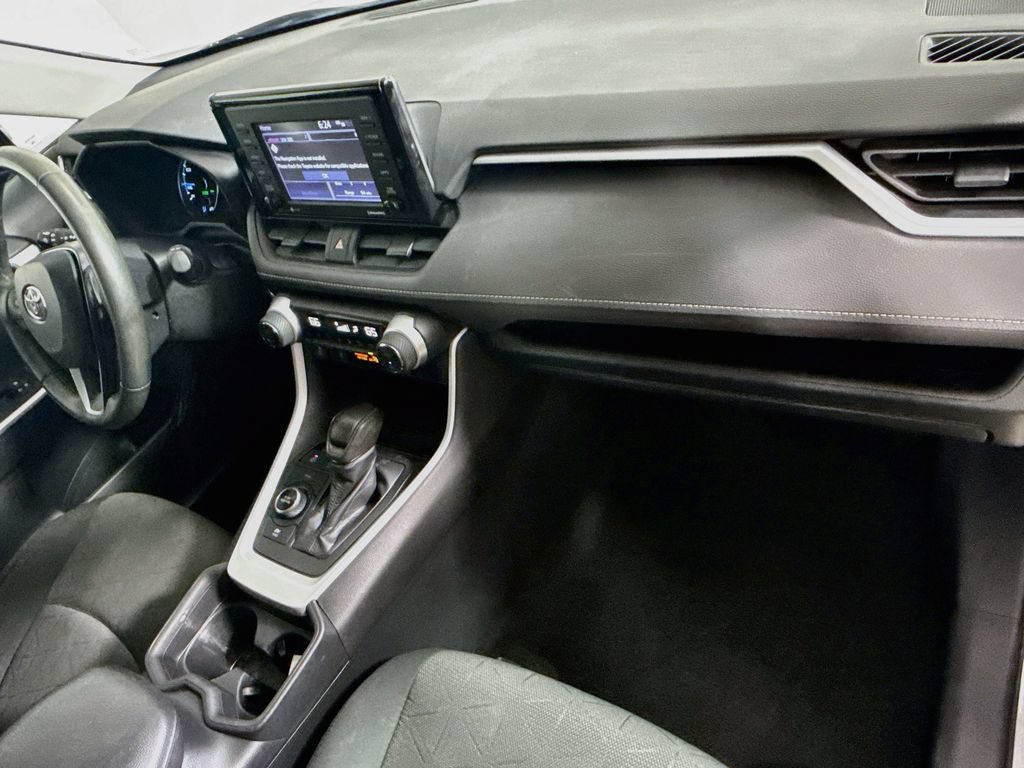 Certified 2020 Toyota RAV4 XLE w/ Convenience Package AWD/4WD image 29