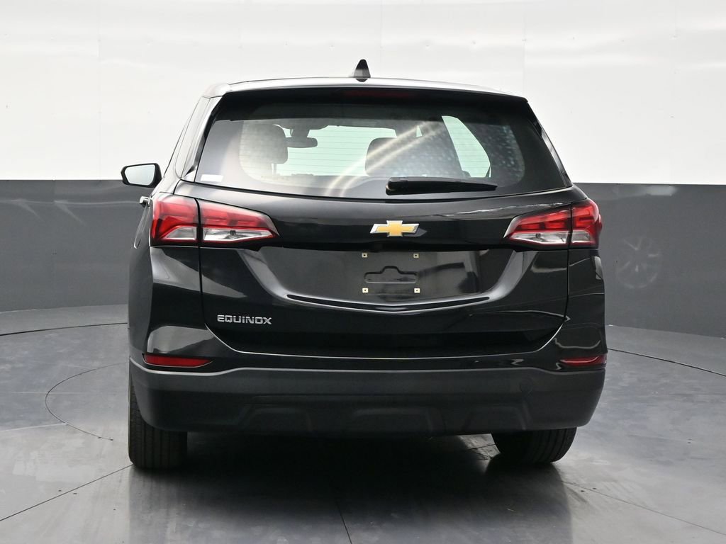 Used 2023 Chevrolet Equinox LS image 4