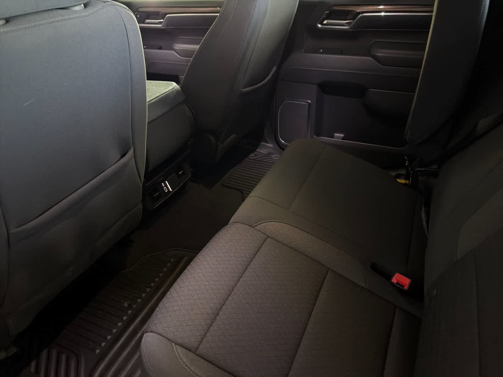Used 2025 Chevrolet Silverado 1500 LT AWD/4WD image 4