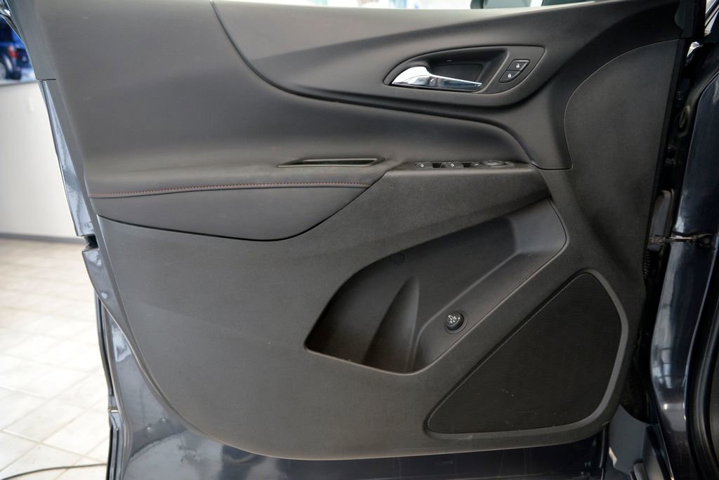 Used 2022 Chevrolet Equinox RS FWD image 14