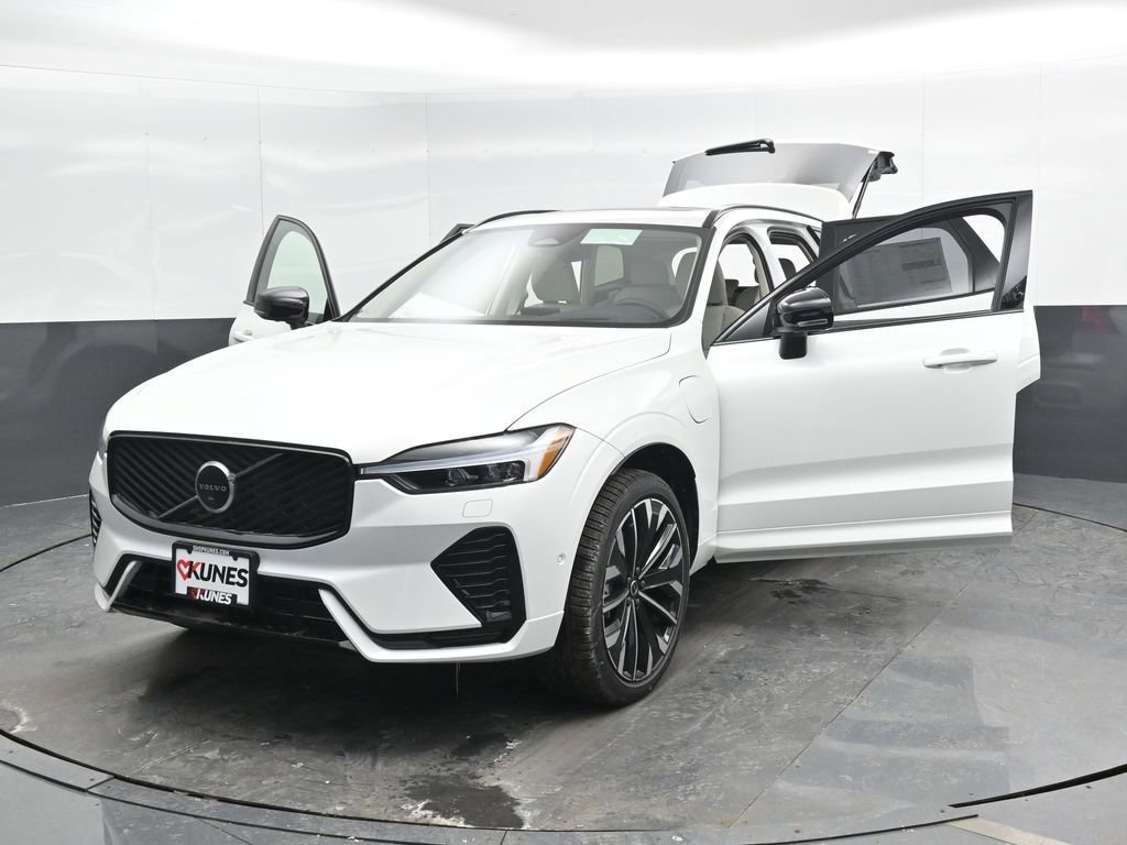 New 2026 Volvo XC60 T8 Ultra w/ Climate Package image 45