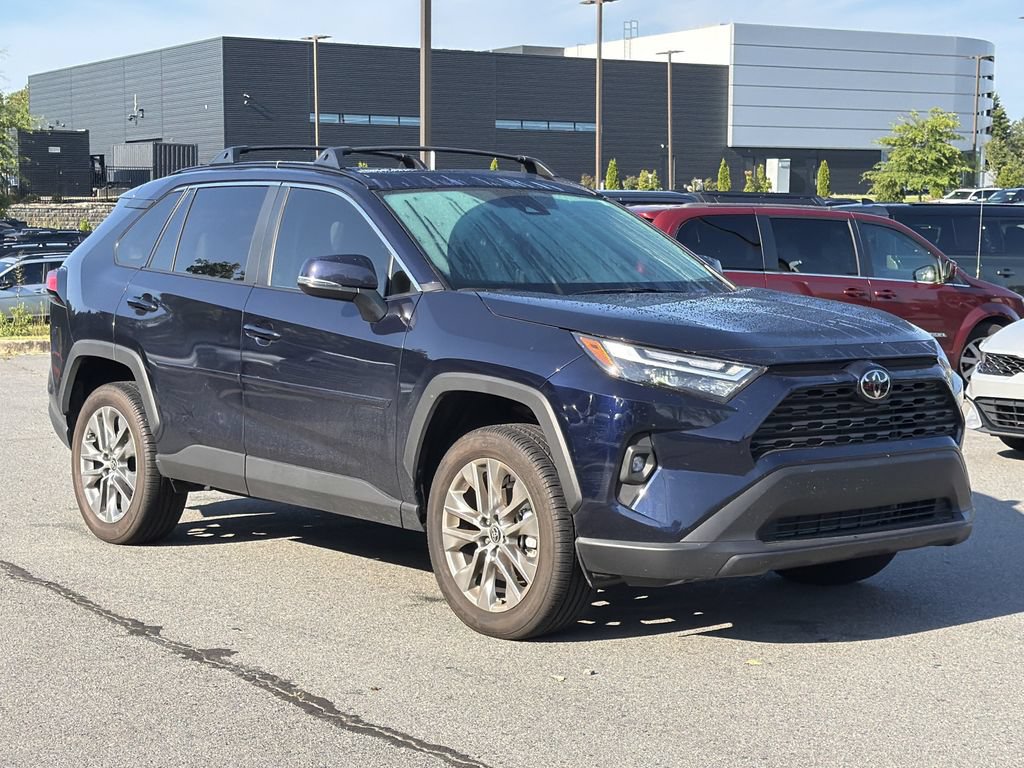 Used 2025 Toyota RAV4 XLE Premium FWD image 4