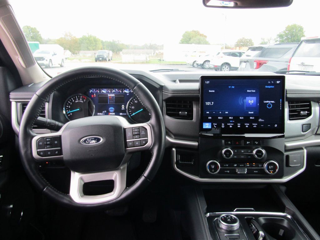 Used 2024 Ford Expedition Max XLT image 5