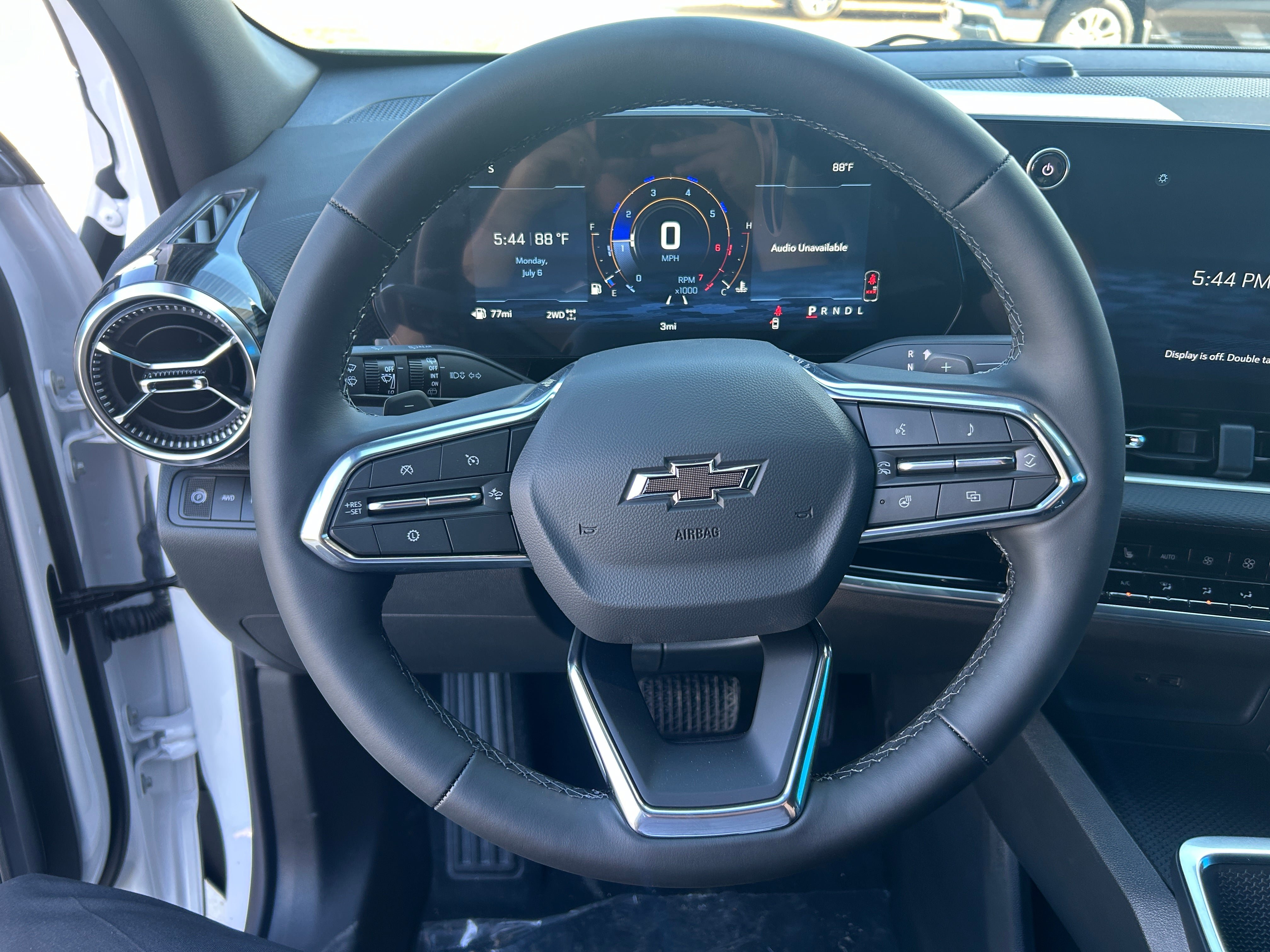 New 2027 Chevrolet Equinox LT w/ Convenience Package II AWD/4WD image 16