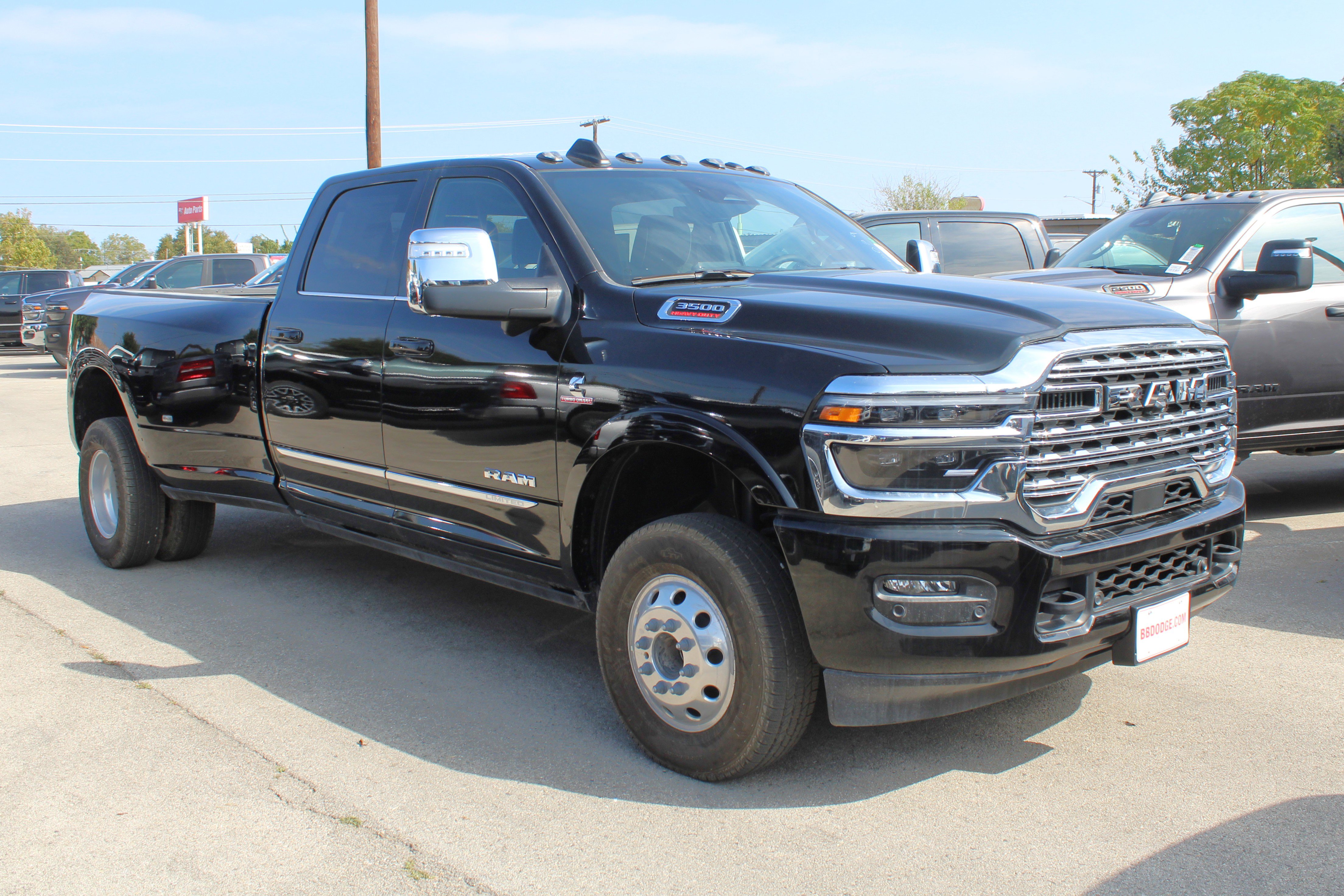 New 2025 RAM 3500 Limited image 2