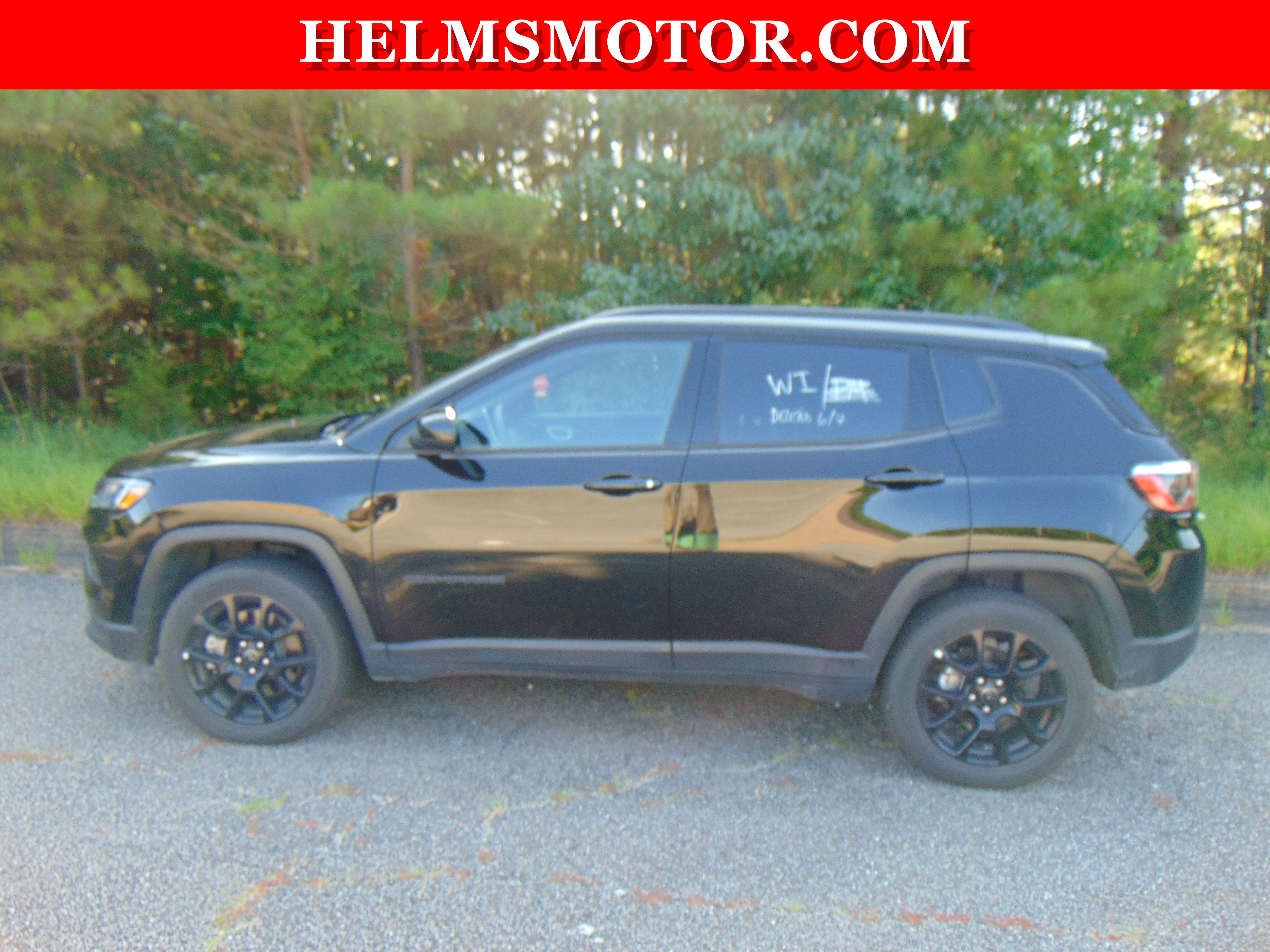 Certified 2025 Jeep Compass Latitude w/ Convenience Group AWD/4WD image 2