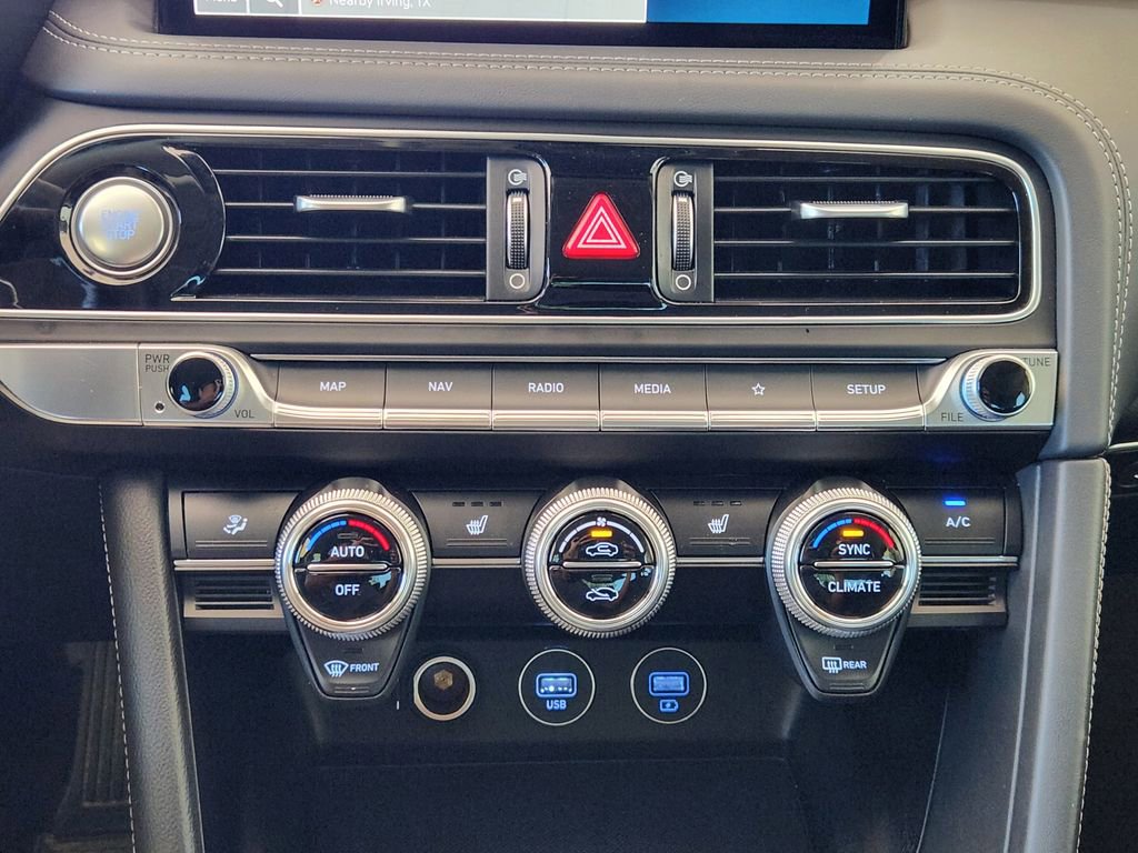 Used 2023 Genesis G70 2.0T RWD image 18