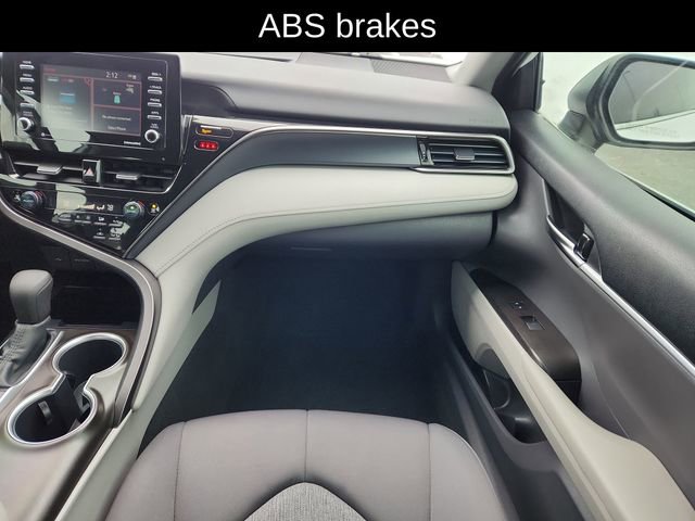 Used 2022 Toyota Camry LE image 23