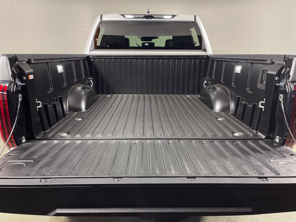 New 2026 Toyota Tundra Platinum w/ TRD Off-Road Package AWD/4WD image 10