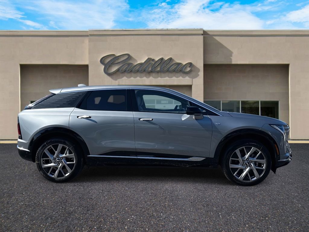 New 2026 Cadillac Optiq Luxury 2 image 2