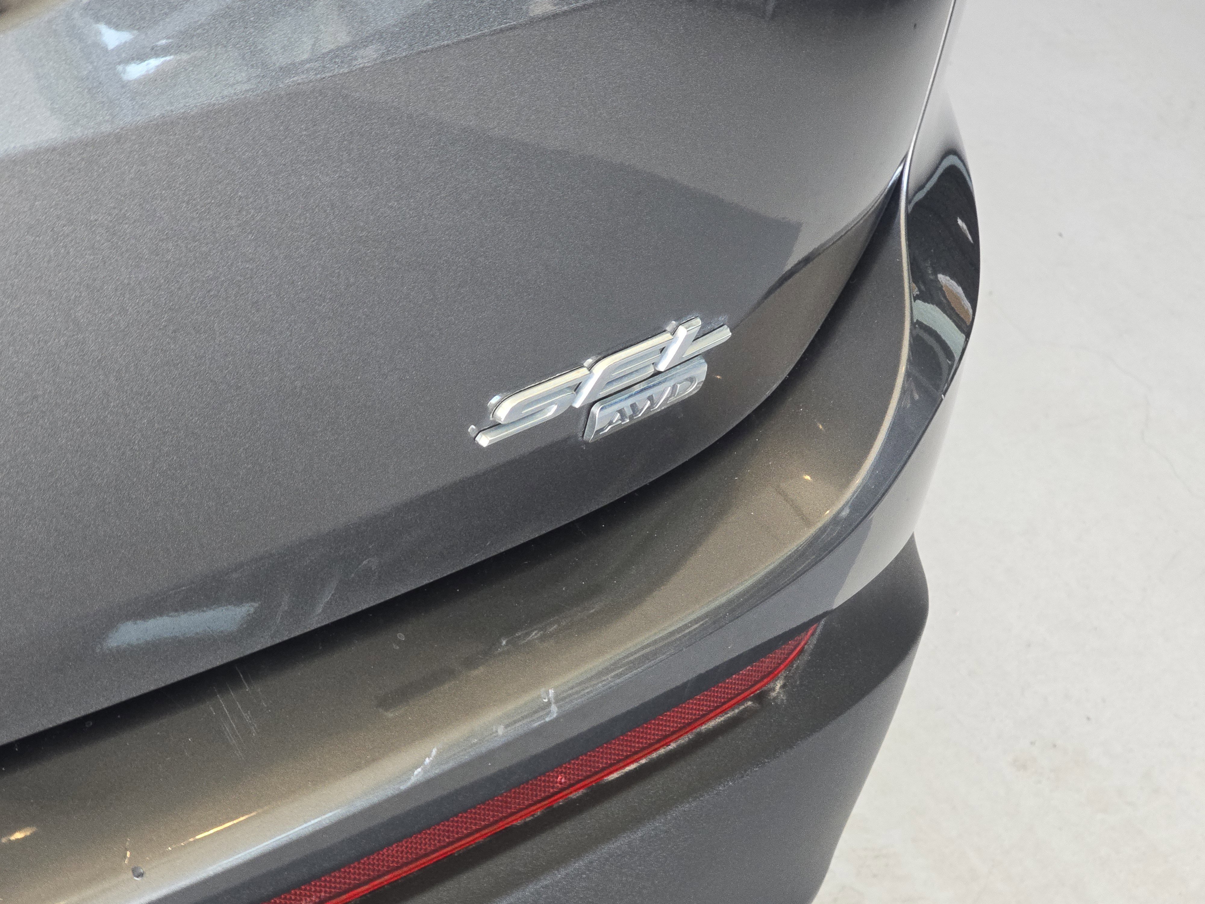 Used 2015 Ford Edge SEL w/ Equipment Group 201A image 13