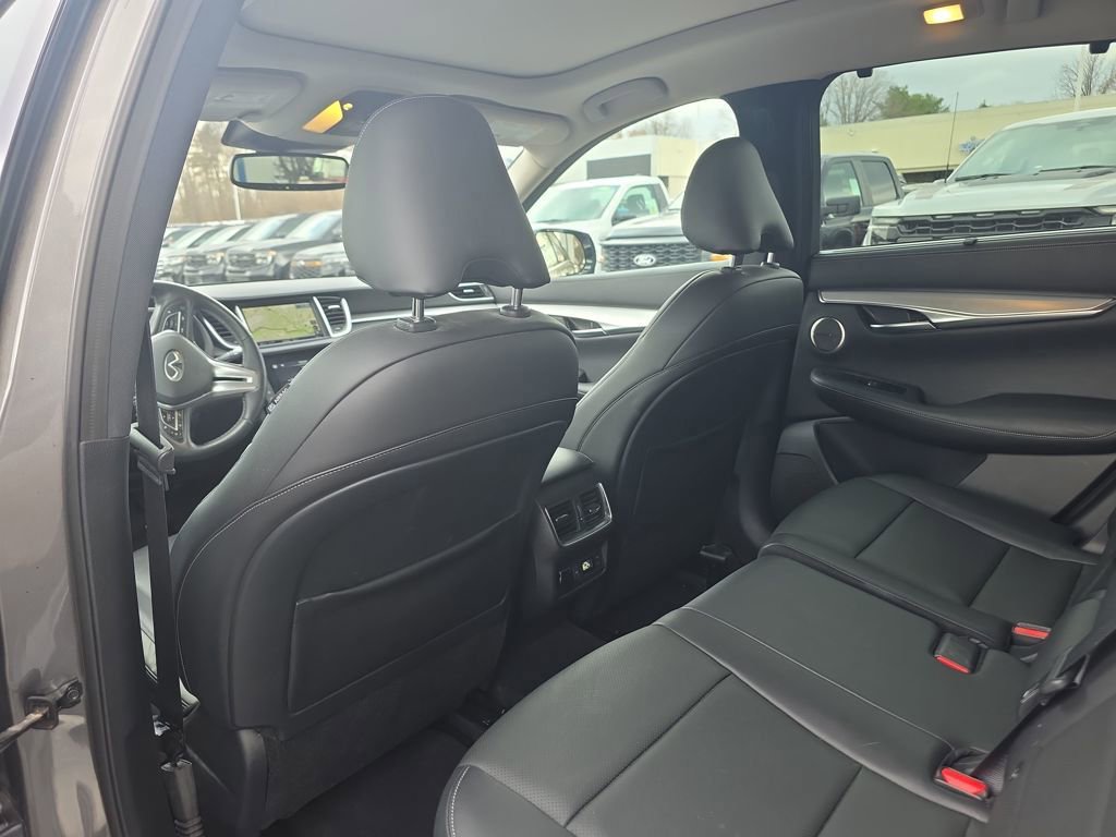 Used 2021 INFINITI QX50 Sensory image 17