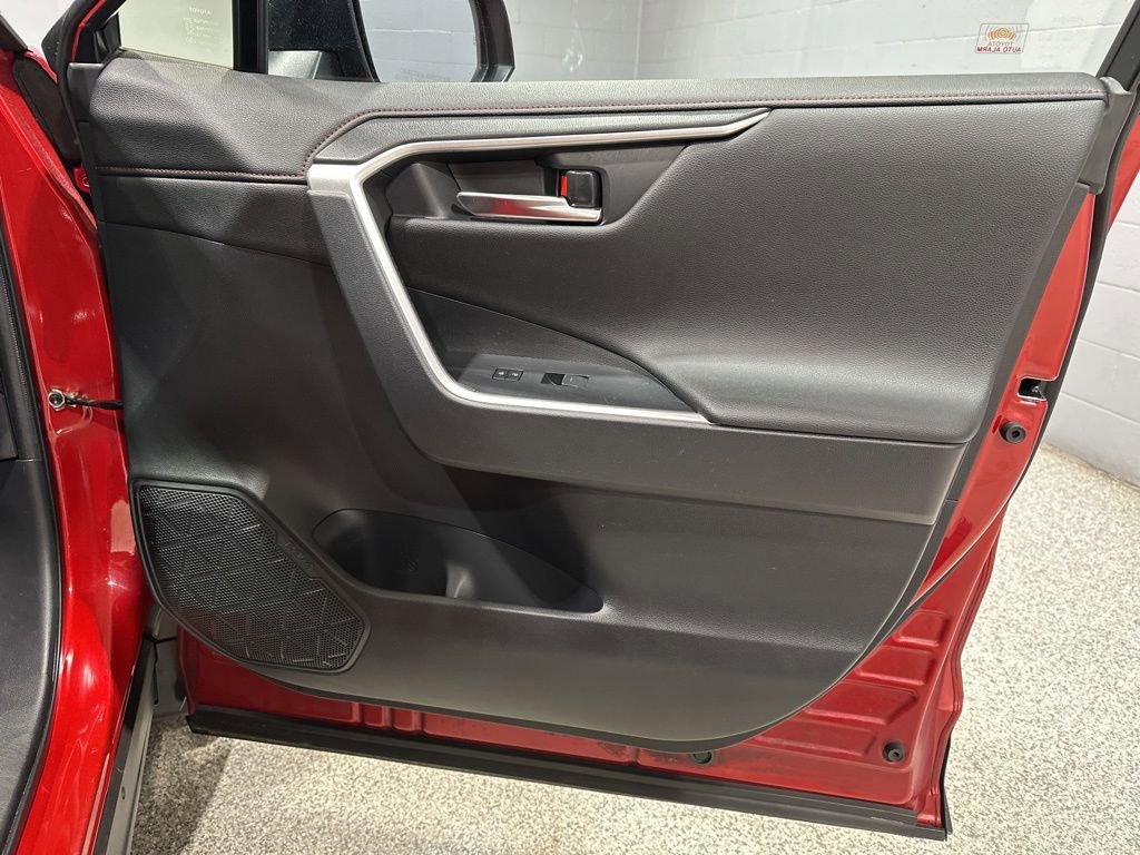 Used 2022 Toyota RAV4 XSE w/ Weather Package image 18