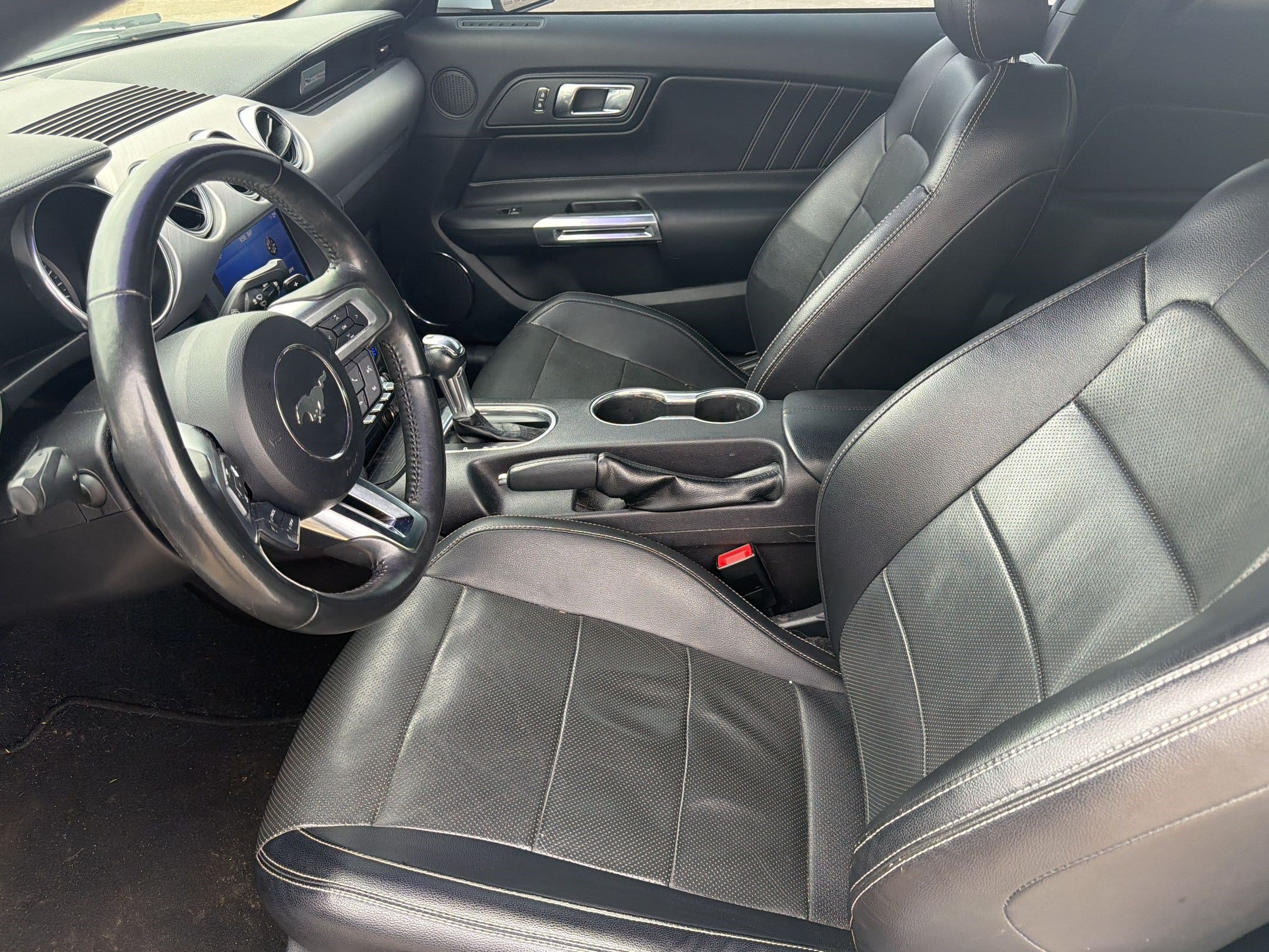 Used 2019 Ford Mustang Premium RWD image 5