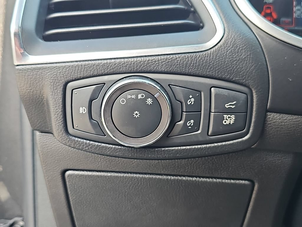 Used 2019 Ford Edge Titanium AWD/4WD image 25