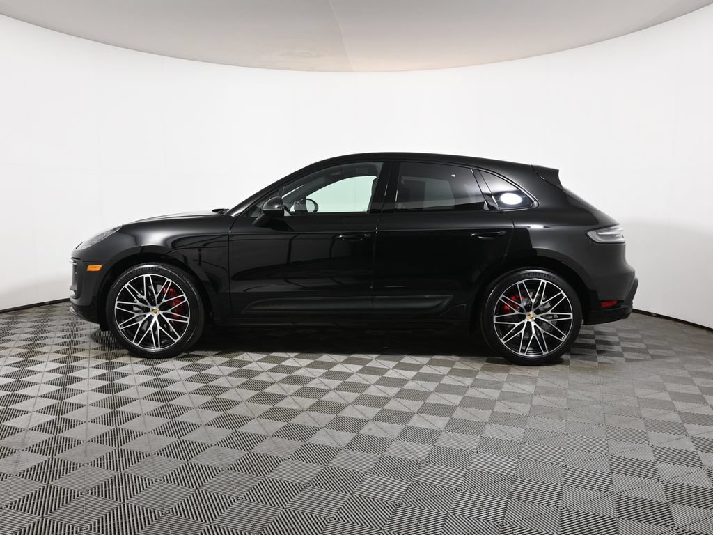 Used 2024 Porsche Macan GTS AWD/4WD image 2