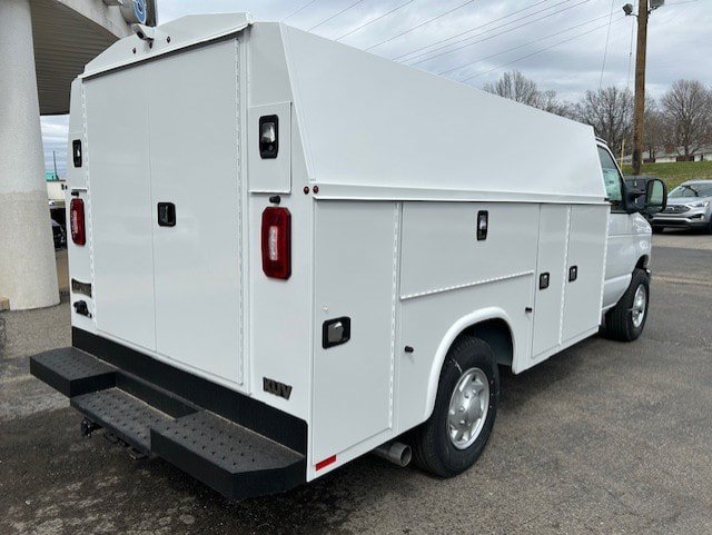 New 2025 Ford E-350 and Econoline 350 Super Duty w/ Power Equipment Group RWD image 7