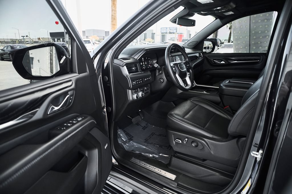 Used 2023 GMC Yukon Denali w/ Max Trailering Package AWD/4WD image 18