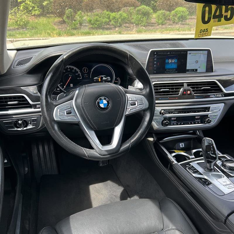 Used 2018 BMW 750Li xDrive AWD/4WD image 8