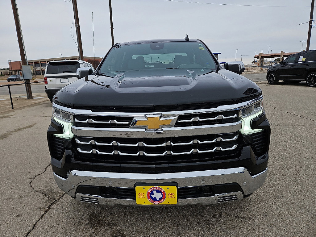 Used 2023 Chevrolet Silverado 1500 LTZ w/ Z71 Off-Road Package image 8