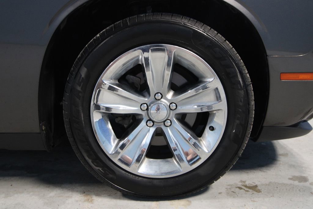 Used 2019 Dodge Challenger SXT image 28