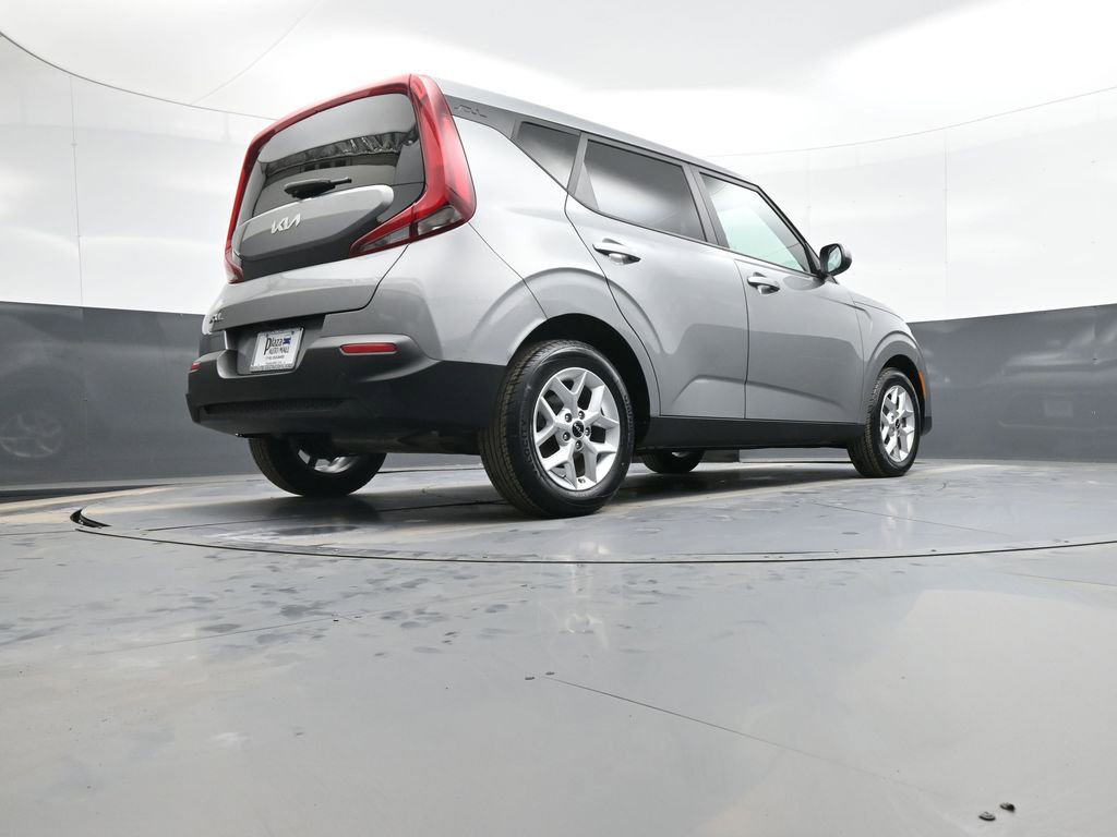 Certified 2022 Kia Soul LX w/ Technology Package image 28