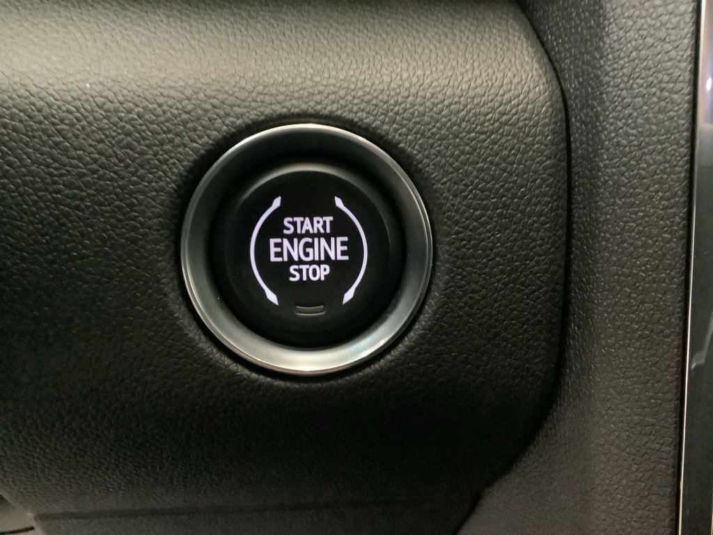 Used 2025 GMC Acadia Elevation FWD image 17