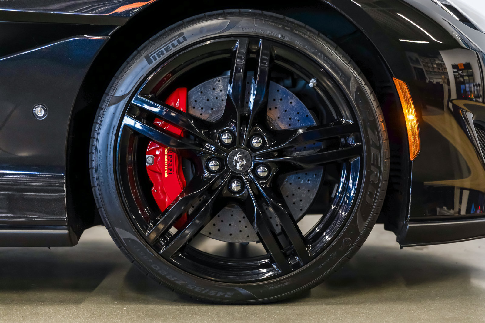 Used 2020 Ferrari Portofino RWD image 19