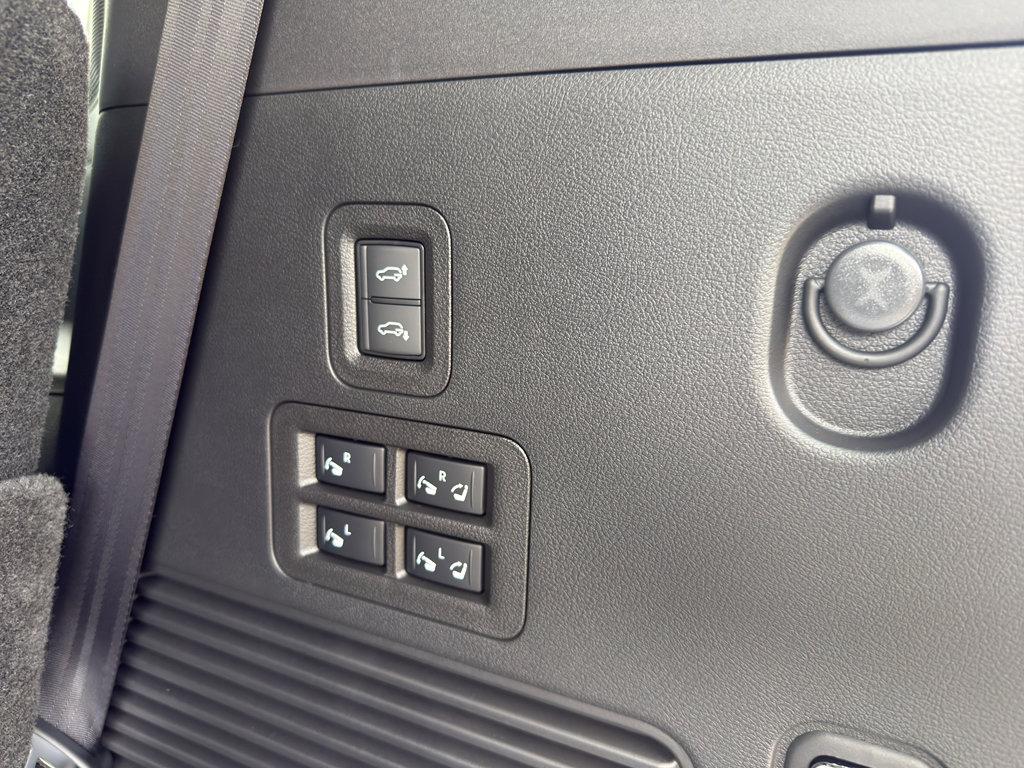 New 2026 Nissan Armada PRO-4X w/ Captain's Chari Seat Package image 38