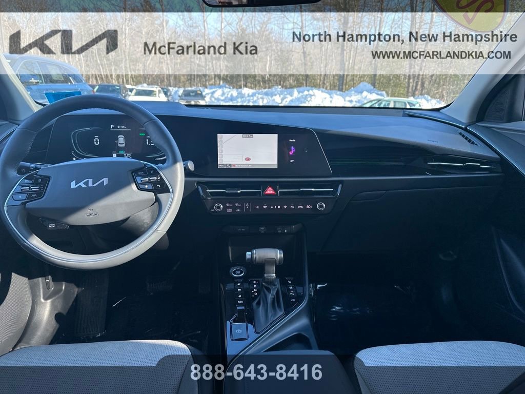 Used 2024 Kia Niro SX image 15