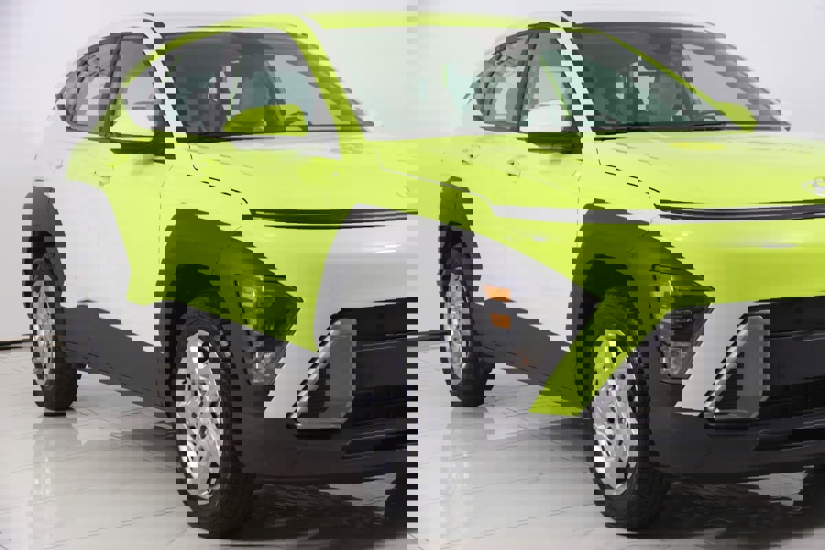 Used 2024 Hyundai Kona SE image 40