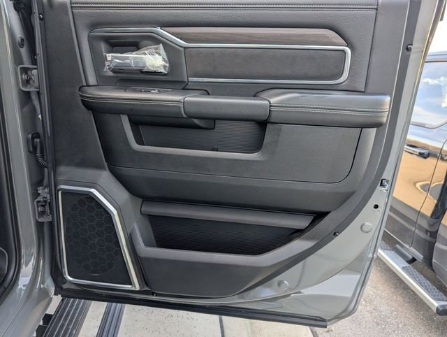 New 2026 RAM 2500 Laramie w/ Night Edition image 31