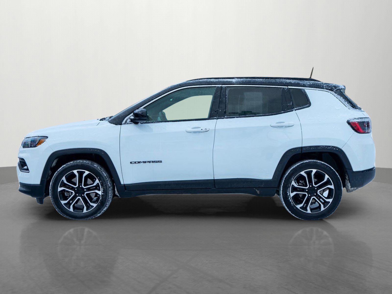 Used 2024 Jeep Compass Limited image 4