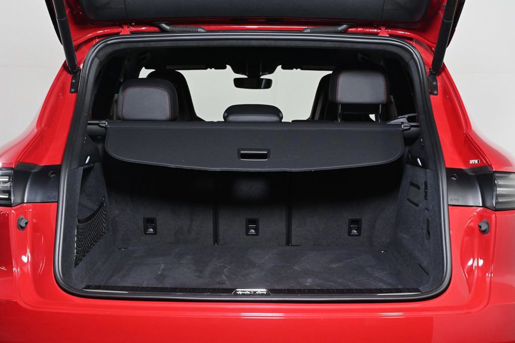 Certified 2023 Porsche Cayenne GTS image 25