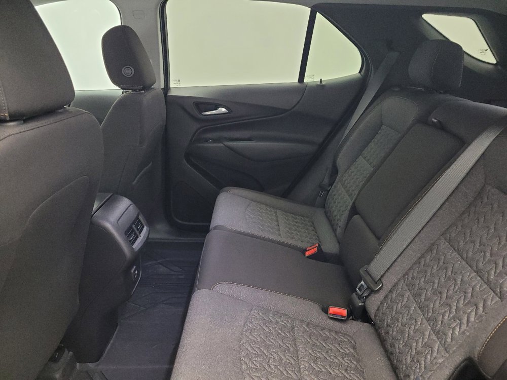 Used 2024 Chevrolet Equinox LT w/ LPO, Floor Liner Package FWD image 18