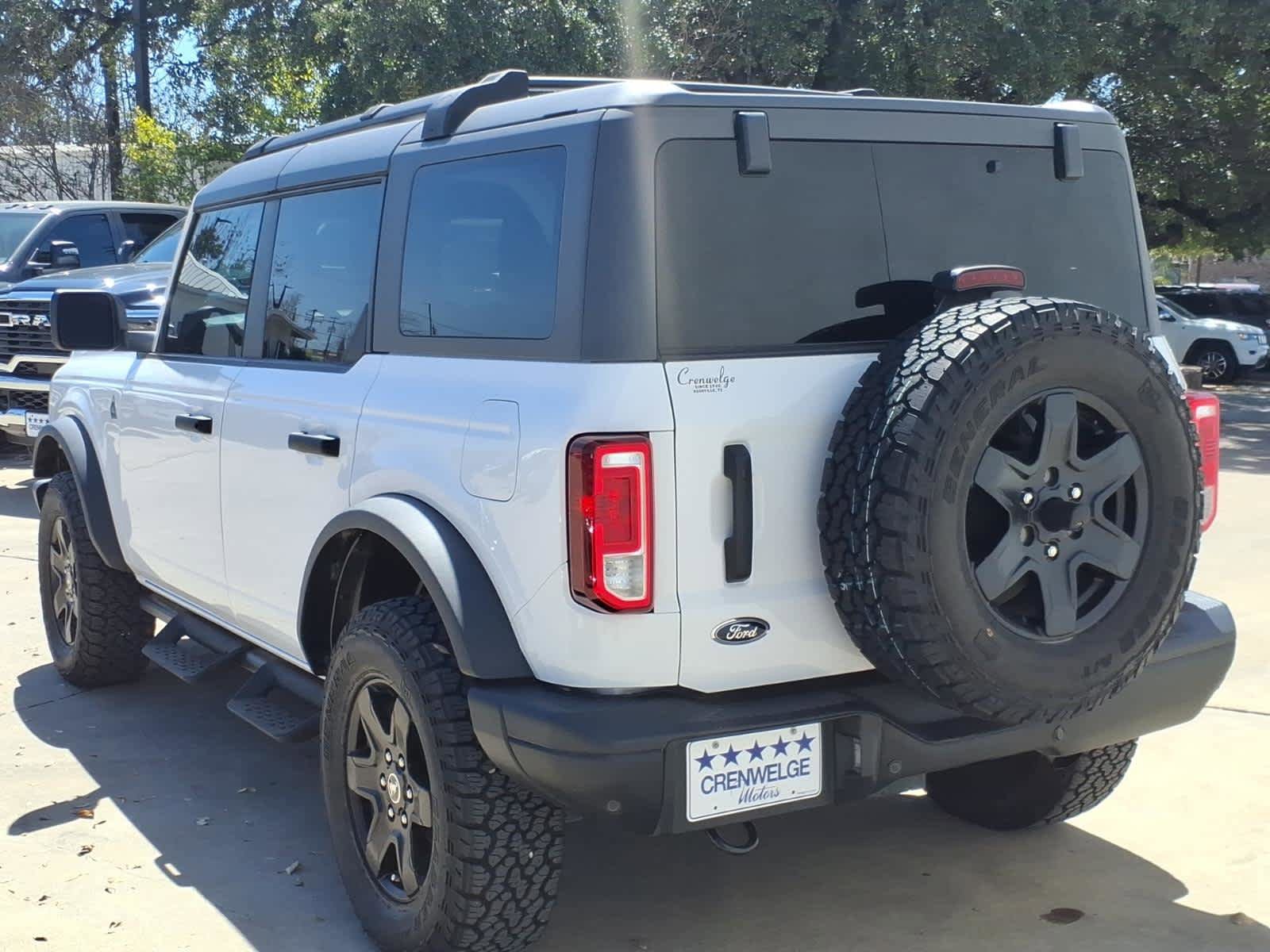 Used 2024 Ford Bronco Black Diamond image 28
