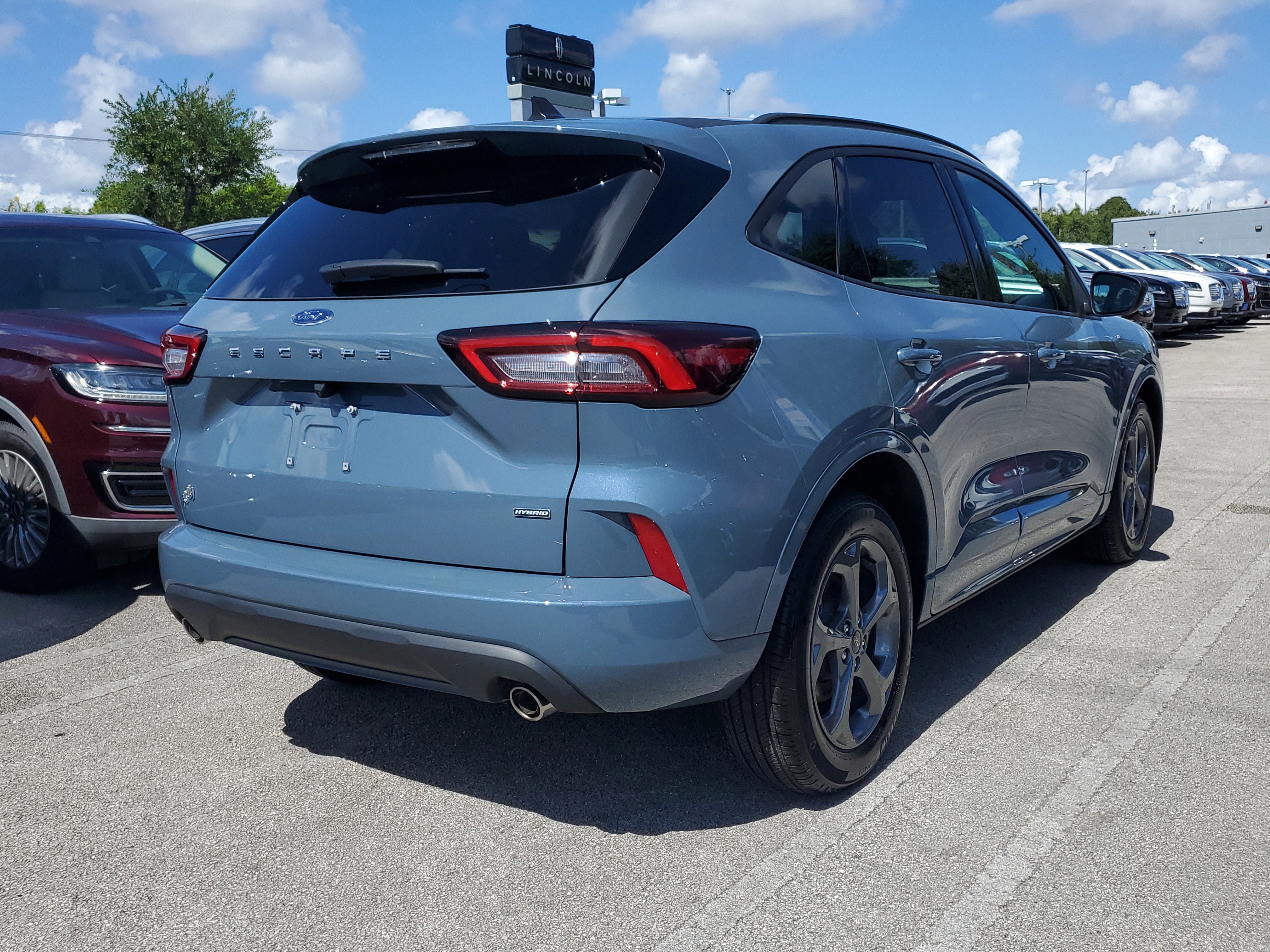 Used 2023 Ford Escape ST-Line w/ Equipment Group 301A image 6