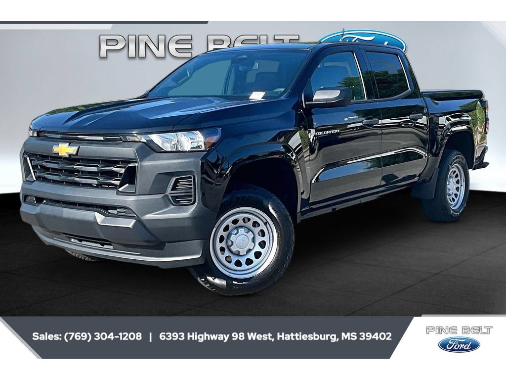 Used 2024 Chevrolet Colorado W/T RWD image 10