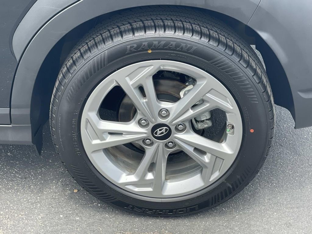 Used 2023 Hyundai Kona SEL FWD image 30