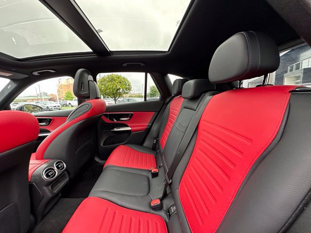 Used 2024 Mercedes-Benz GLC 300 4MATIC image 30
