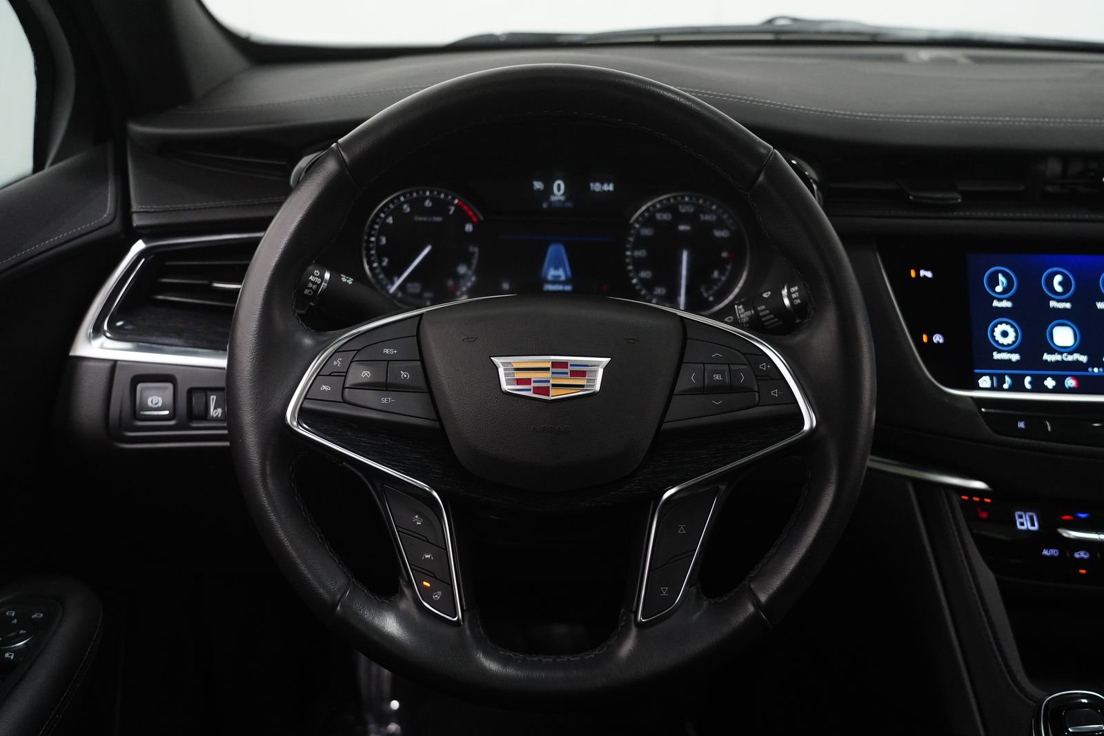 Used 2022 Cadillac XT5 Premium Luxury w/ LPO, Floor Liner Package image 17