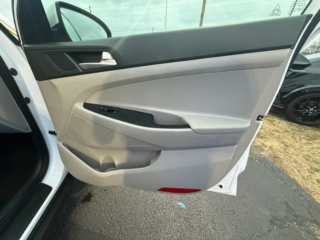 Used 2019 Hyundai Tucson Value FWD image 20