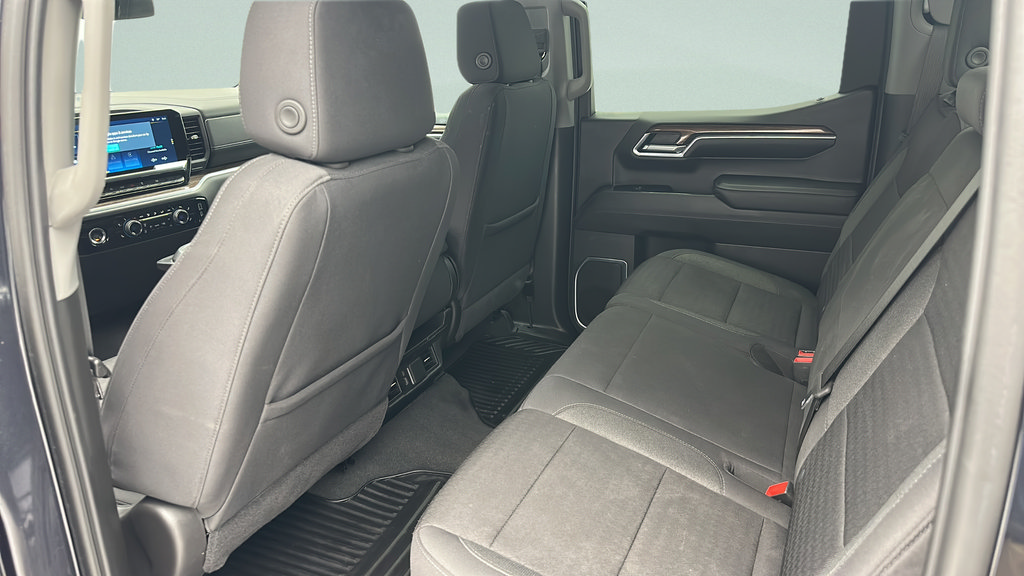 Used 2024 Chevrolet Silverado 1500 LT AWD/4WD image 12