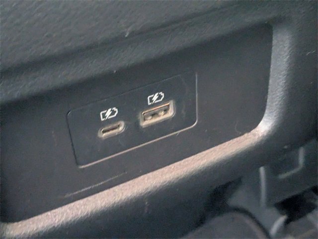 Used 2023 Nissan Pathfinder SL w/ Black Appearance Package image 27