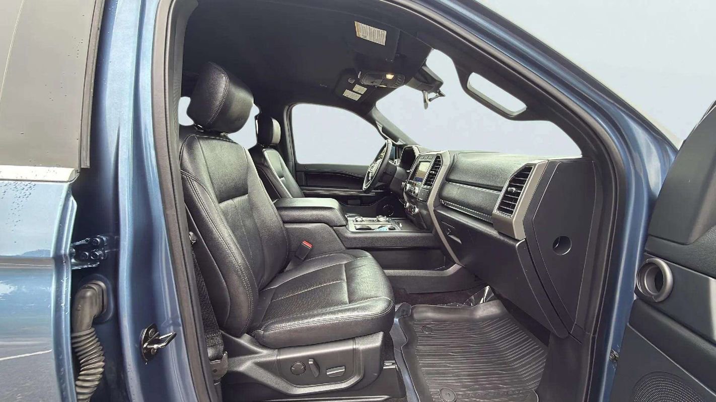 Used 2020 Ford Expedition XLT w/ Equipment Group 202A image 14