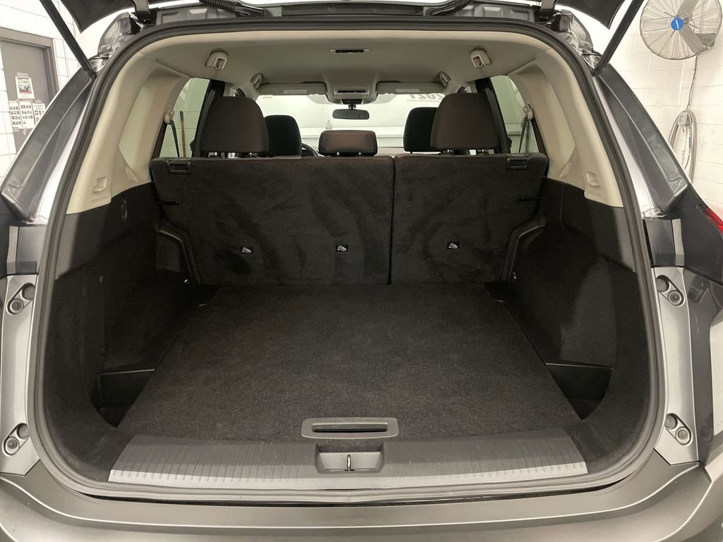 Used 2021 Nissan Rogue S image 18
