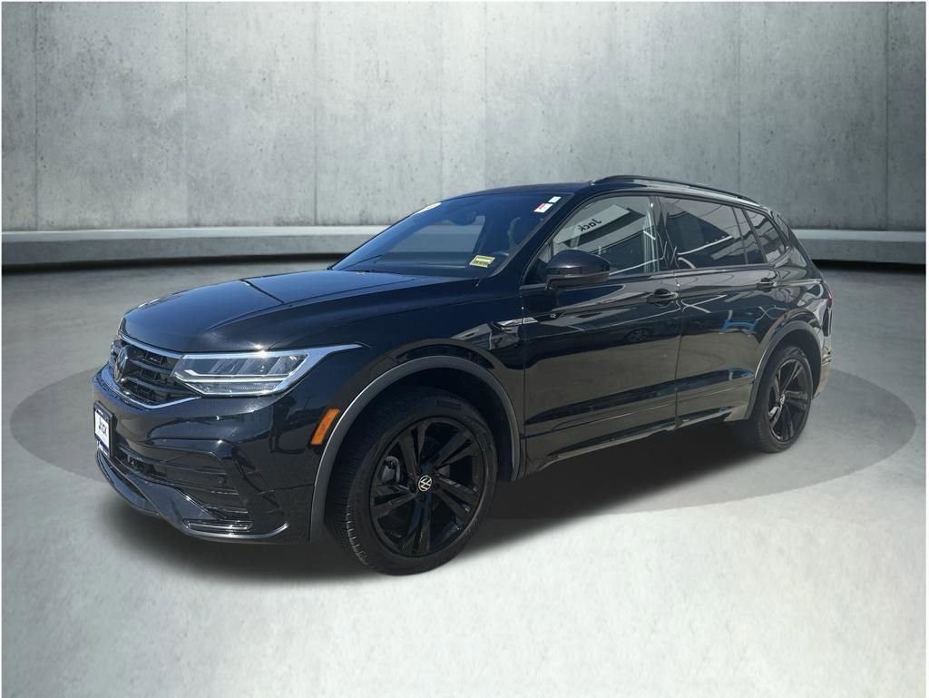 Used 2024 Volkswagen Tiguan SE R-Line