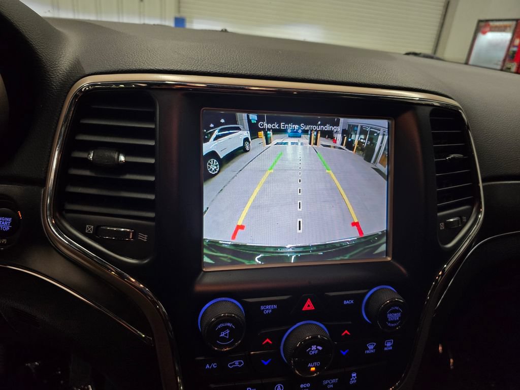 Used 2017 Jeep Grand Cherokee Limited w/ Trailer Tow Group IV AWD/4WD image 25