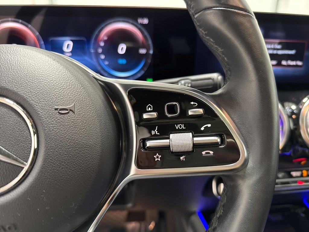 Used 2023 Mercedes-Benz EQB 350 4MATIC SUV w/ Exclusive Package image 19